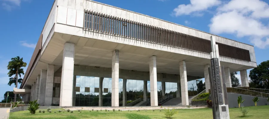 Justiça mantém prisão de homem acusado de estuprar colega de trabalho em agência da Enel no Ceará