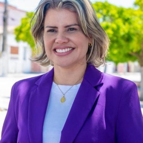 Água para o sertão: Prefeita de Beberibe, Michele Queiroz, anuncia abastecimento na zona rural