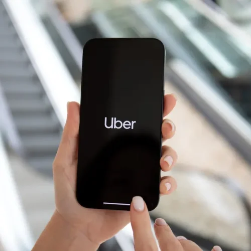 Uber amplia recurso “Uber Mulher” para todas as cidades do Brasil
